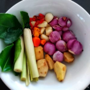 cooking healthy asian with herbs and spices